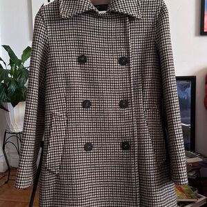 Chic Houndstooth Double-Breasted Coat